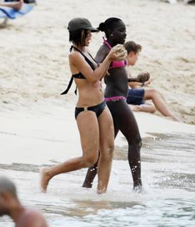 Rihanna feet photo thumbnail