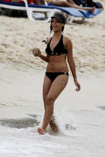 Rihanna feet photo thumbnail