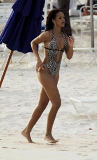 Rihanna feet photo thumbnail