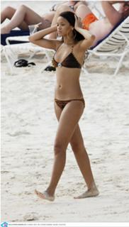 Rihanna feet photo thumbnail