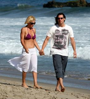 Jenny McCarthy-Wahlberg feet photo thumbnail