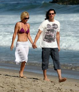 Jenny McCarthy-Wahlberg feet photo thumbnail