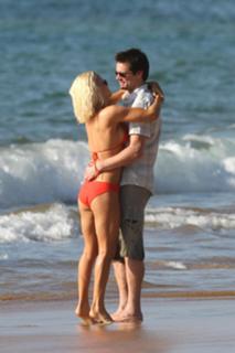 Jenny McCarthy-Wahlberg feet photo thumbnail