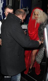 Rita Ora feet photo thumbnail