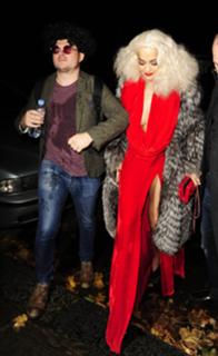 Rita Ora feet photo thumbnail