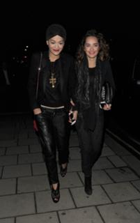 Rita Ora feet photo thumbnail