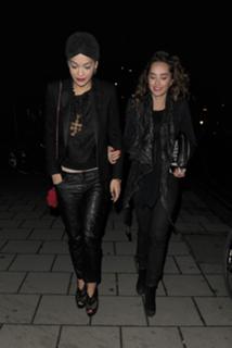 Rita Ora feet photo thumbnail
