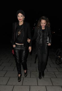 Rita Ora feet photo thumbnail