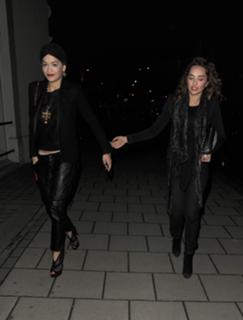 Rita Ora feet photo thumbnail