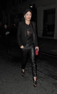 Rita Ora feet photo thumbnail