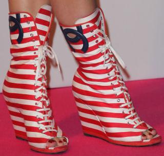 Jelena Karleusa feet photo thumbnail
