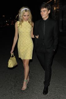 Pixie Lott feet photo thumbnail