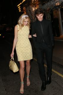 Pixie Lott feet photo thumbnail