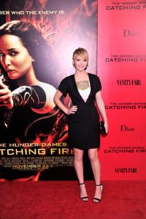 Jennifer Lawrence feet photo thumbnail