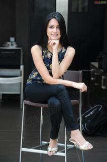 Kriti Kharbanda feet photo thumbnail
