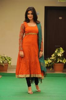 Kriti Kharbanda feet photo thumbnail