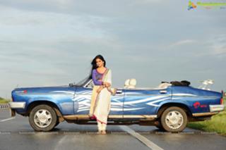 Kriti Kharbanda feet photo thumbnail