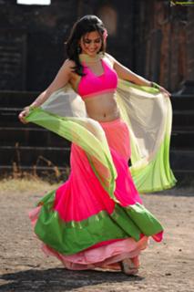 Kriti Kharbanda feet photo thumbnail