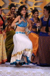 Kriti Kharbanda feet photo thumbnail