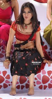 Kriti Kharbanda feet photo thumbnail