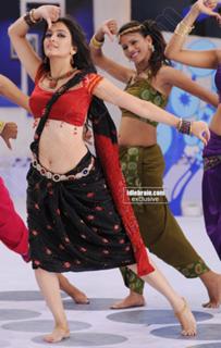 Kriti Kharbanda feet photo thumbnail