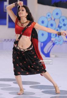 Kriti Kharbanda feet photo thumbnail