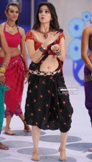 Kriti Kharbanda feet photo thumbnail