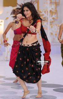 Kriti Kharbanda feet photo thumbnail