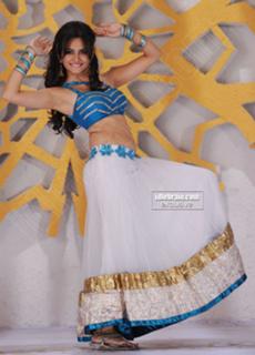 Kriti Kharbanda feet photo thumbnail