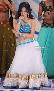 Kriti Kharbanda feet photo thumbnail