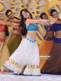 Kriti Kharbanda feet photo thumbnail