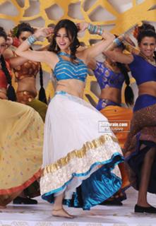 Kriti Kharbanda feet photo thumbnail