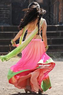 Kriti Kharbanda feet photo thumbnail
