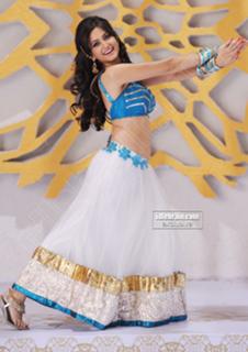 Kriti Kharbanda feet photo thumbnail