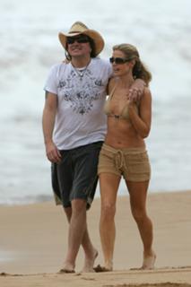 Denise Richards feet photo thumbnail