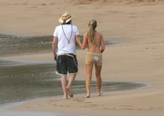 Denise Richards feet photo thumbnail