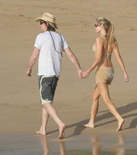 Denise Richards feet photo thumbnail