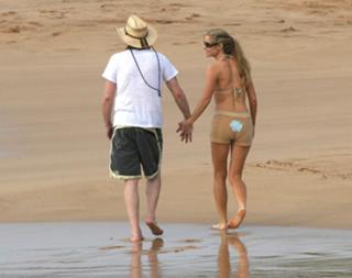 Denise Richards feet photo thumbnail