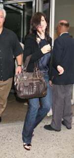 Julianna Margulies feet photo thumbnail