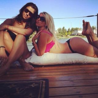 Wanda Nara feet photo thumbnail