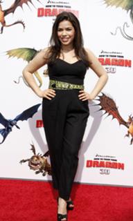 America Ferrera feet photo thumbnail