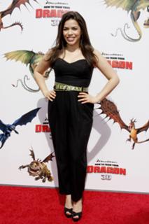 America Ferrera feet photo thumbnail