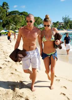 Nina Agdal feet photo thumbnail
