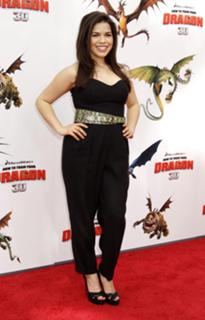 America Ferrera feet photo thumbnail