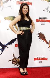 America Ferrera feet photo thumbnail