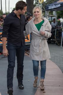 Jennie Garth feet photo thumbnail