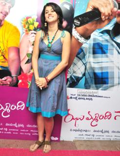 Taapsee Pannu feet photo thumbnail