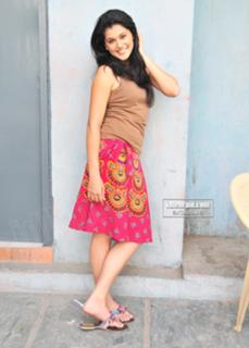 Taapsee Pannu feet photo thumbnail