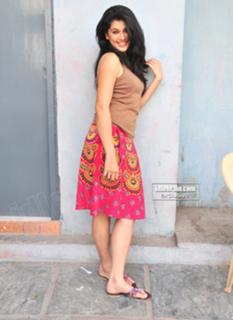 Taapsee Pannu feet photo thumbnail