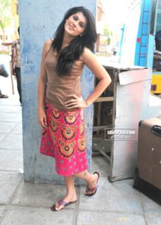 Taapsee Pannu feet photo thumbnail